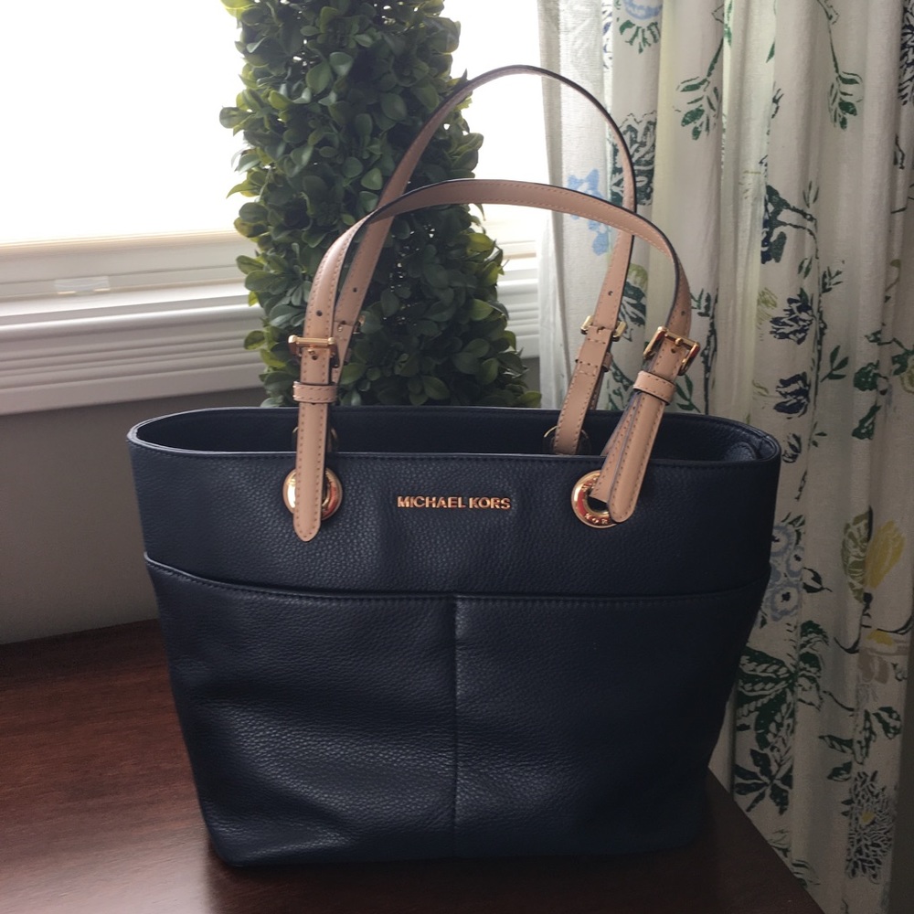 NWT Beautiful Navy Michael Kors Bag